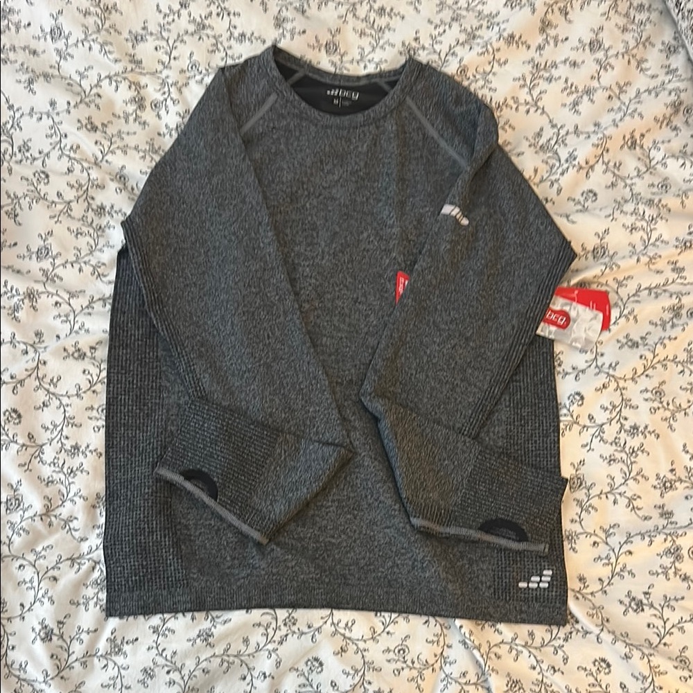 Women’s gray long sleeve